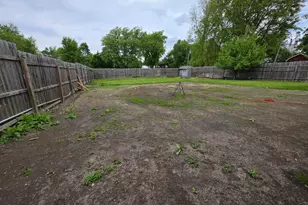 200 W South St, Flanagan, IL 61740 - Photo 16