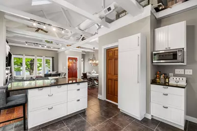 3348 N Keeler Avenue, Chicago, IL 60641 - Photo 12