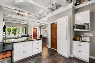 3348 N Keeler Ave, Chicago, IL 60641 - Photo 12