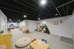 4933 N Keeler Ave, Chicago, IL 60630 - Photo 42