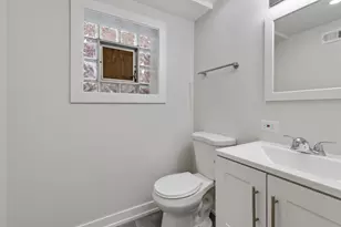 4933 N Keeler Ave, Chicago, IL 60630 - Photo 18