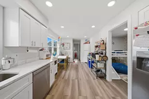 4933 N Keeler Ave, Chicago, IL 60630 - Photo 30