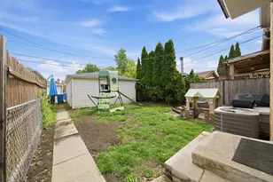 4933 N Keeler Ave, Chicago, IL 60630 - Photo 46