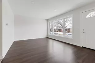 4933 N Keeler Ave, Chicago, IL 60630 - Photo 2