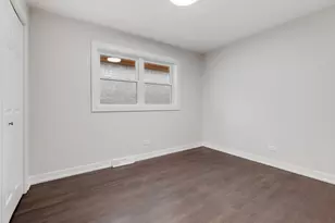 4933 N Keeler Ave, Chicago, IL 60630 - Photo 12