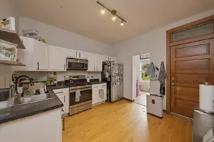 2334 N Hamlin Ave, Chicago, IL 60647 - Photo 6