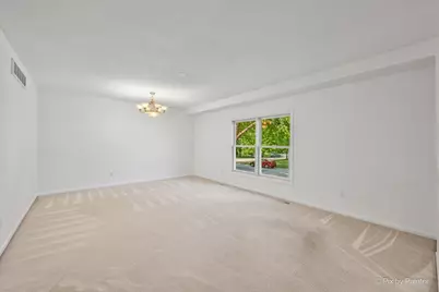 960 Independence Avenue, Saint Charles, IL 60174 - Photo 4
