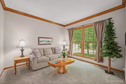 1702 King Richard Circle, Saint Charles, IL 60174 - Photo 6