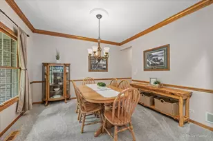 1702 King Richard Cir, Saint Charles, IL 60174 - Photo 8