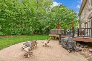 1702 King Richard Cir, Saint Charles, IL 60174 - Photo 18