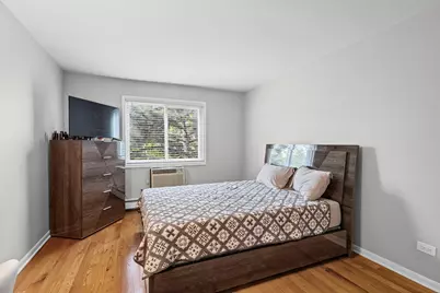 3201 W Balmoral Avenue #301, Chicago, IL 60625 - Photo 14