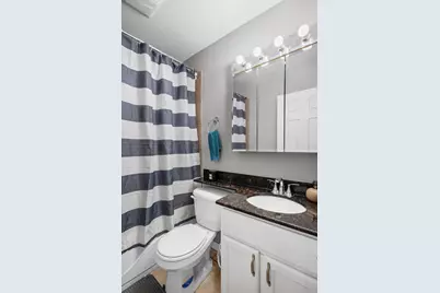 3201 W Balmoral Avenue #301, Chicago, IL 60625 - Photo 18