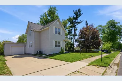 1713 N 5th Street, Clinton, IA 52732 - Photo 2