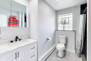 2725 Roslyn Ln, Highland Park, IL 60035 - Photo 14