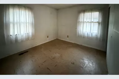 141 S Oakdale Avenue, Kankakee, IL 60901 - Photo 6