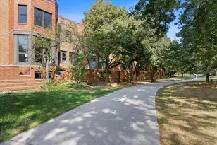 950 W Berwyn Ave, Chicago, IL 60640 - Photo 32