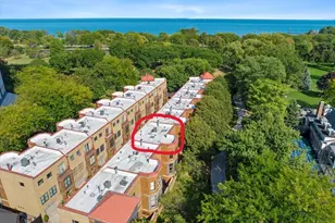 950 W Berwyn Ave, Chicago, IL 60640 - Photo 2