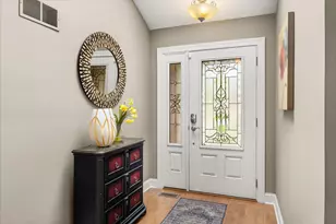 10718 Hollow Tree Rd, Orland Park, IL 60462 - Photo 2