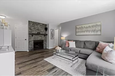 543 N Deer Run Drive #8A11, Palatine, IL 60067 - Photo 4