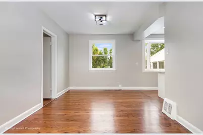 10072 Drury Lane, Westchester, IL 60154 - Photo 8