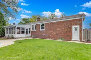 10072 Drury Ln, Westchester, IL 60154 - Photo 30