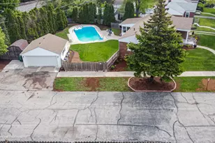 10072 Drury Ln, Westchester, IL 60154 - Photo 38