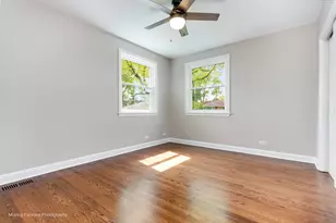 10072 Drury Ln, Westchester, IL 60154 - Photo 16