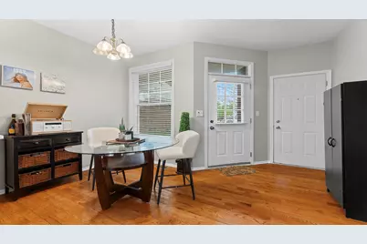2060 Crossing Court, Lombard, IL 60148 - Photo 6