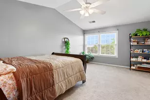 2060 Crossing Ct, Lombard, IL 60148 - Photo 10