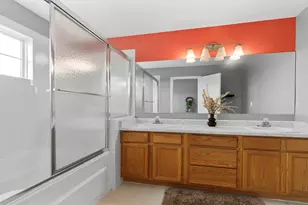 2060 Crossing Ct, Lombard, IL 60148 - Photo 12