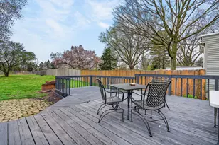 320 Chalmers St, Geneva, IL 60134 - Photo 16