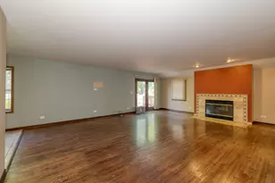 130 Canton Ln, Streamwood, IL 60107 - Photo 2