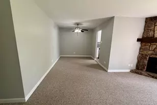 823 E Coach Rd, Palatine, IL 60074 - Photo 4