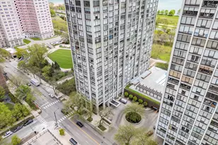 5455 N Sheridan Rd, Chicago, IL 60640 - Photo 2