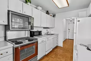 5455 N Sheridan Rd, Chicago, IL 60640 - Photo 26