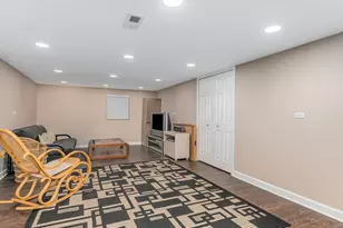 1813 Clyde Dr, Naperville, IL 60565 - Photo 28