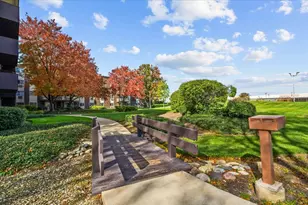1311 S Finley Rd, Lombard, IL 60148 - Photo 20