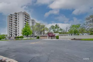 190 S Wood Dale Rd, Wood Dale, IL 60191 - Photo 2