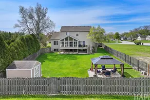 206 Chesapeake Bay, Winthrop Harbor, IL 60096 - Photo 2