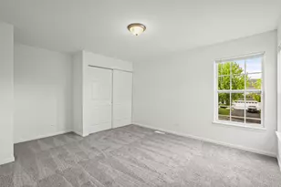 1463 W Remington Ln, Round Lake, IL 60073 - Photo 10