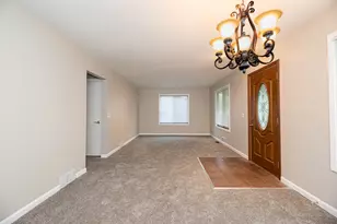 67 Honeysuckle Ln, Crystal Lake, IL 60014 - Photo 14