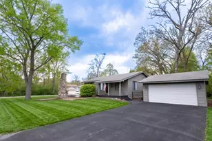 67 Honeysuckle Ln, Crystal Lake, IL 60014 - Photo 1