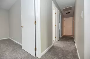 67 Honeysuckle Ln, Crystal Lake, IL 60014 - Photo 18