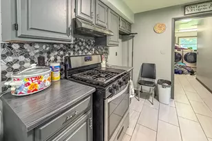 626 Bryan Ave, Danville, IL 61832 - Photo 12