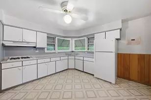 8351 W 99th St, Palos Hills, IL 60465 - Photo 14