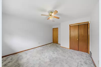 8351 W 99th Street, Palos Hills, IL 60465 - Photo 10