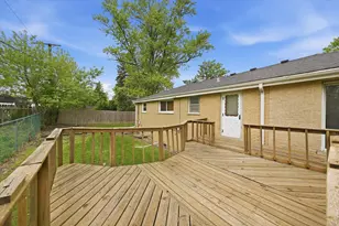 8351 W 99th St, Palos Hills, IL 60465 - Photo 28