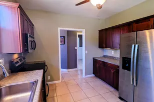 407 S Cherry St, Morrison, IL 61270 - Photo 6
