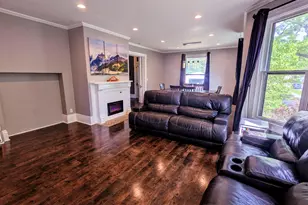 407 S Cherry St, Morrison, IL 61270 - Photo 8