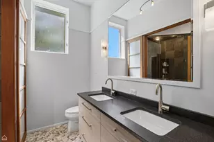 1202 W Fletcher St, Chicago, IL 60657 - Photo 28